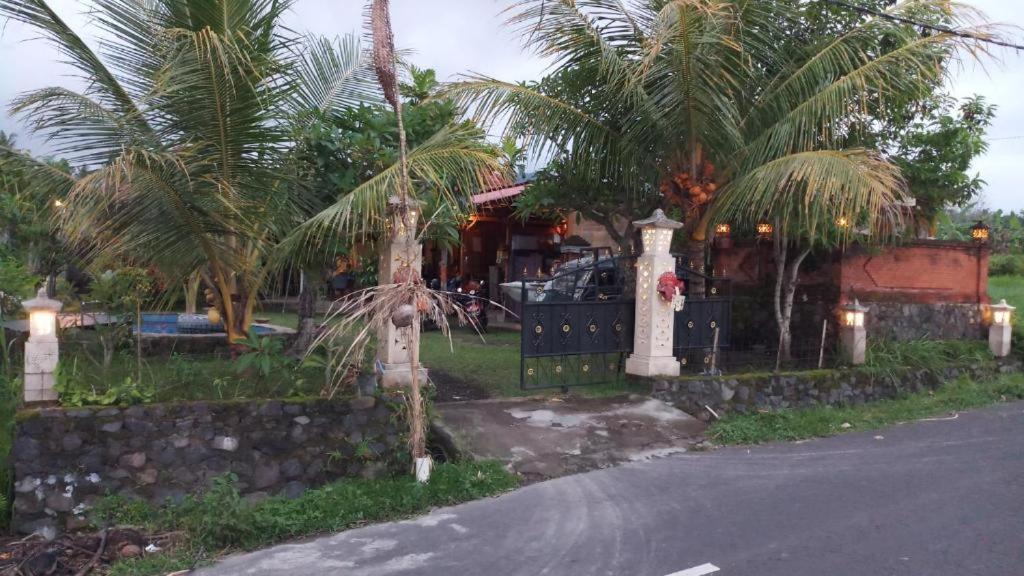 Linkeeshome Bungaya Karangasem  Luaran gambar