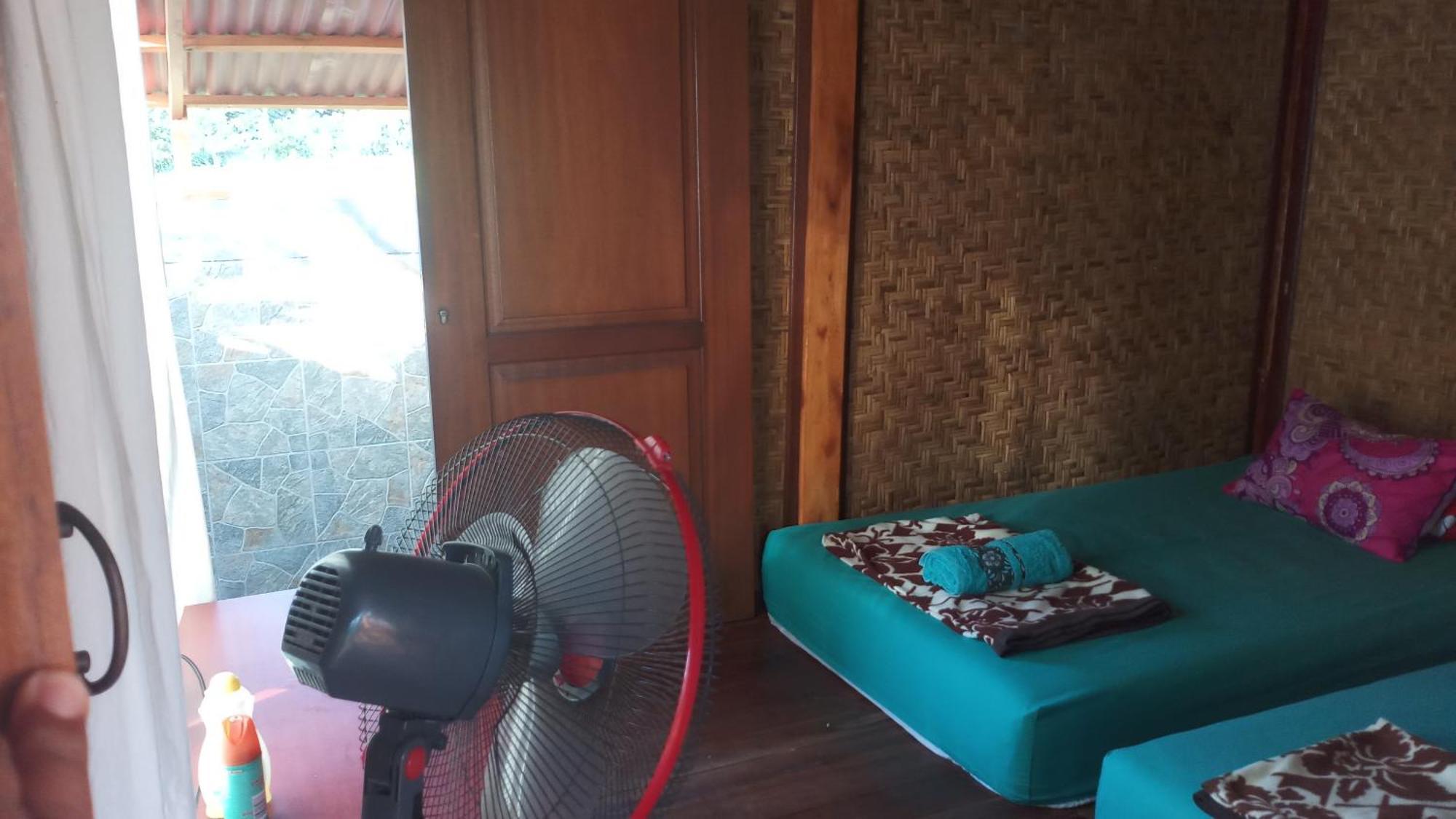 Linkeeshome Bungaya Karangasem  Luaran gambar